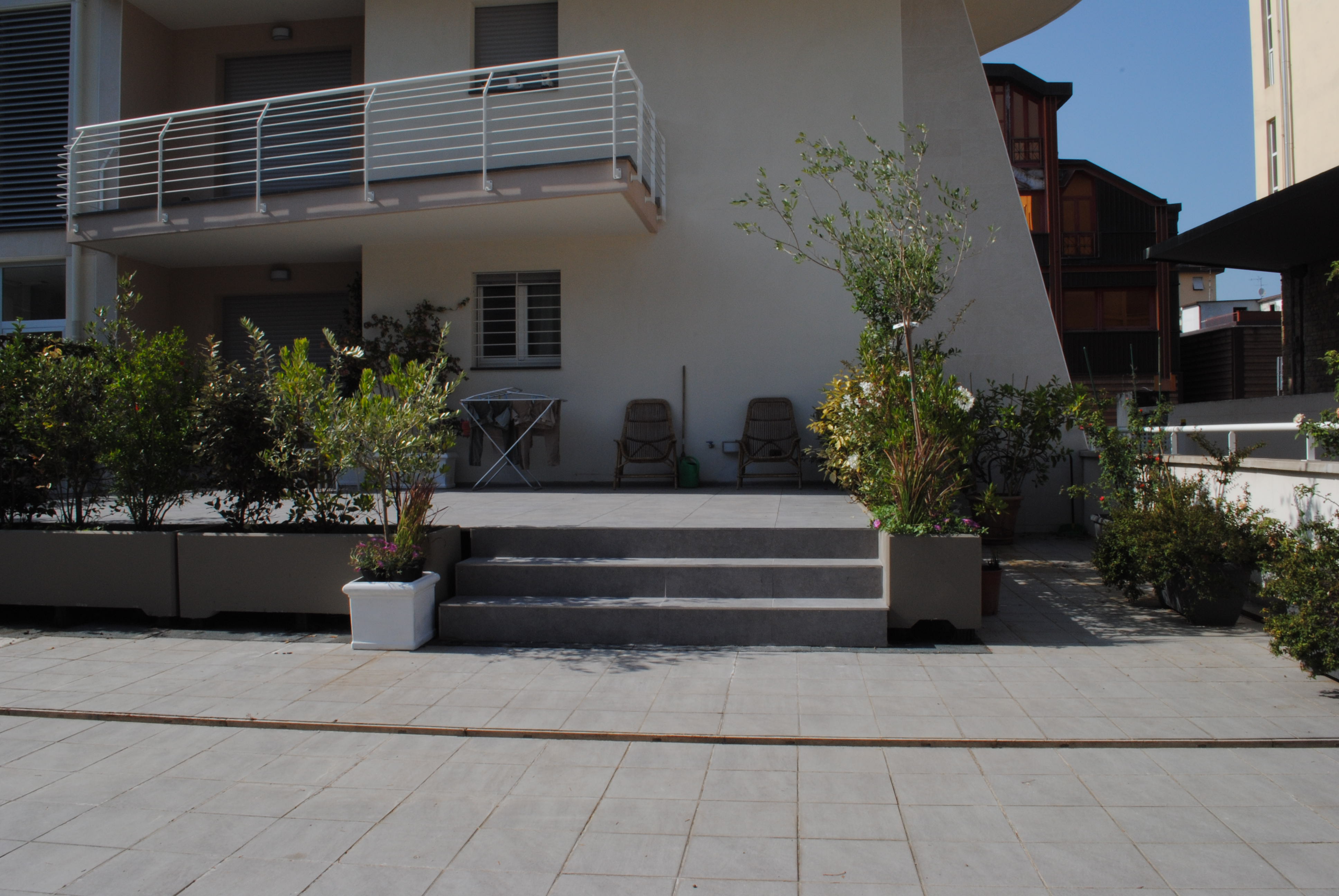 Terrazzo Privato - gres 60x60 con scale